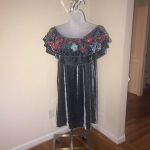 Umgee Velvet embroidered Tunic dress Large
